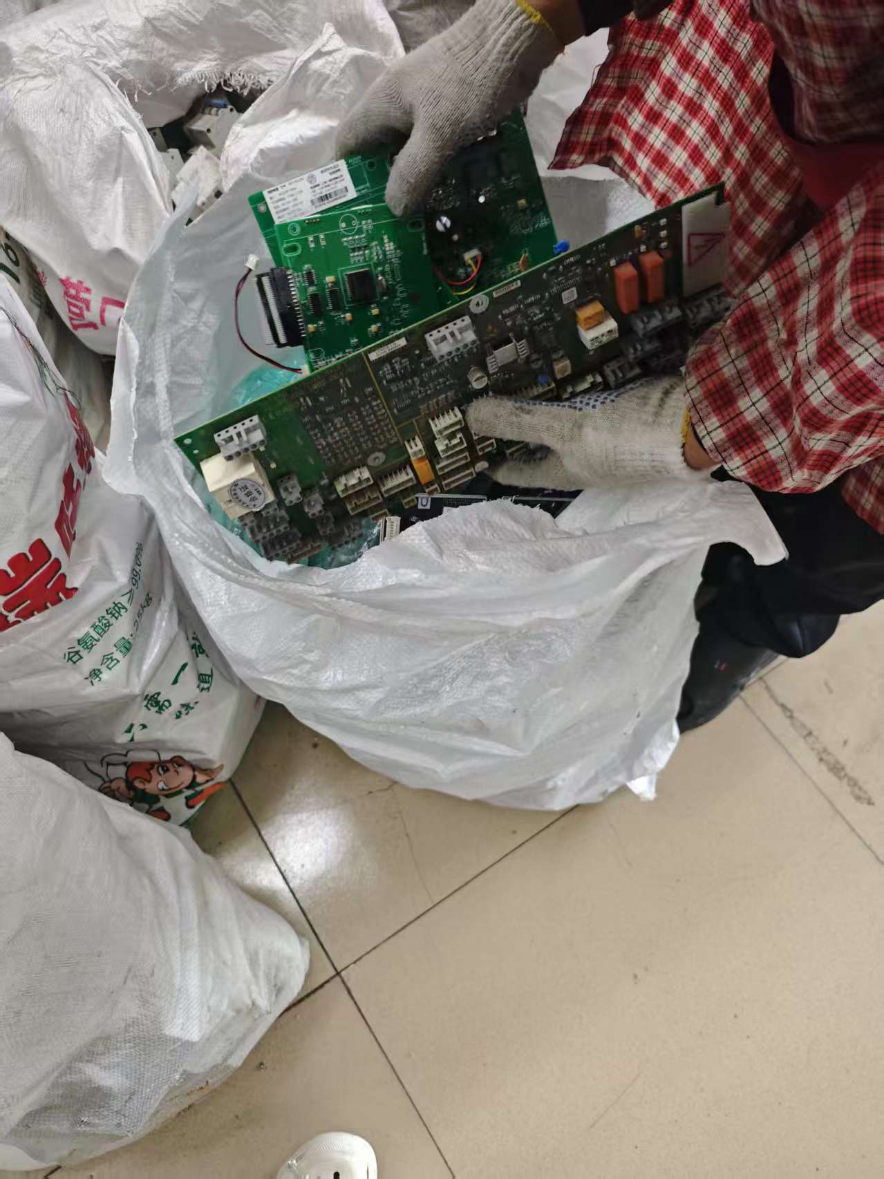 工厂废旧设备回收